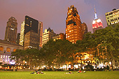 L'Empire State building veille sur Bryant Park.