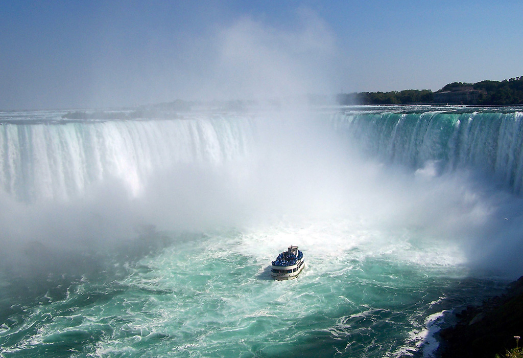 Approchez les chutes du Niagara au plus près avec le "Maid of the Mist".